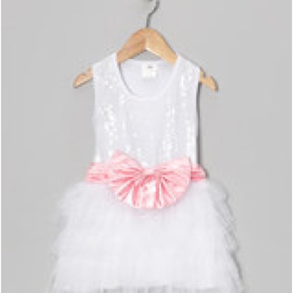 White and Pink Formal Dress with Textured Bodice and Voluminous Skirt